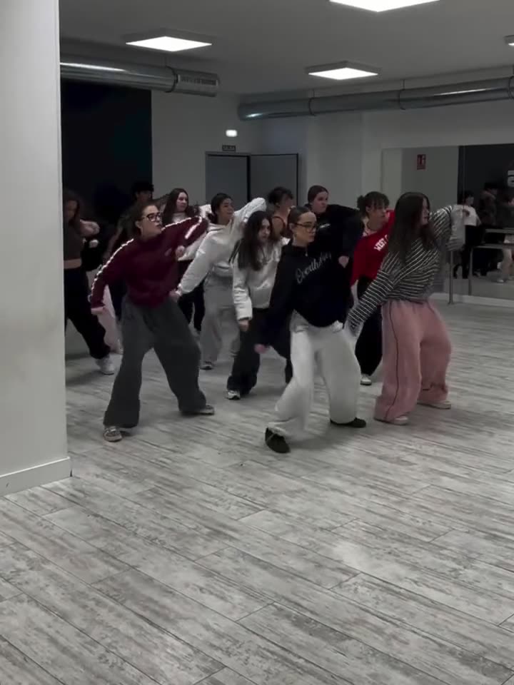 Clase de danza urbana senior